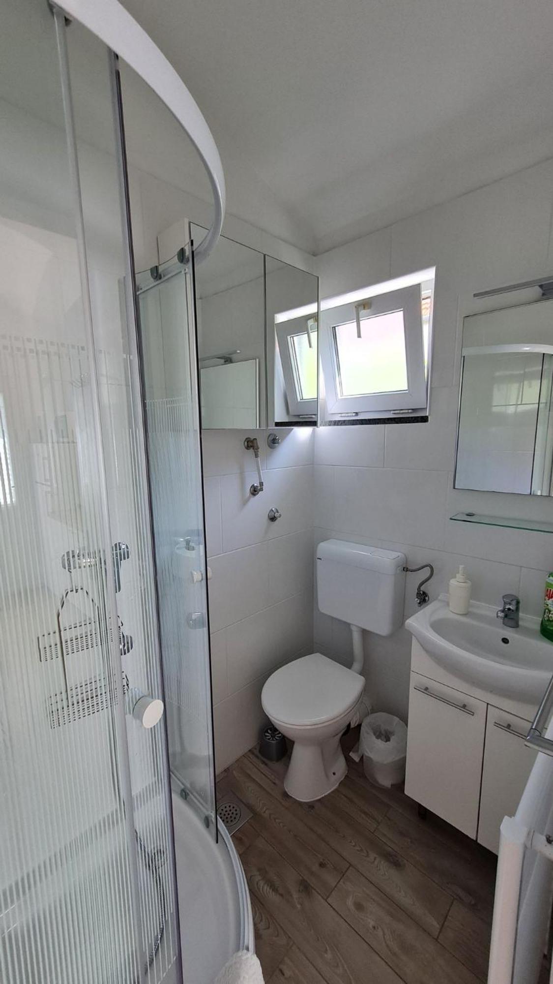 Apartmani Ela Prvić Luka Exteriör bild