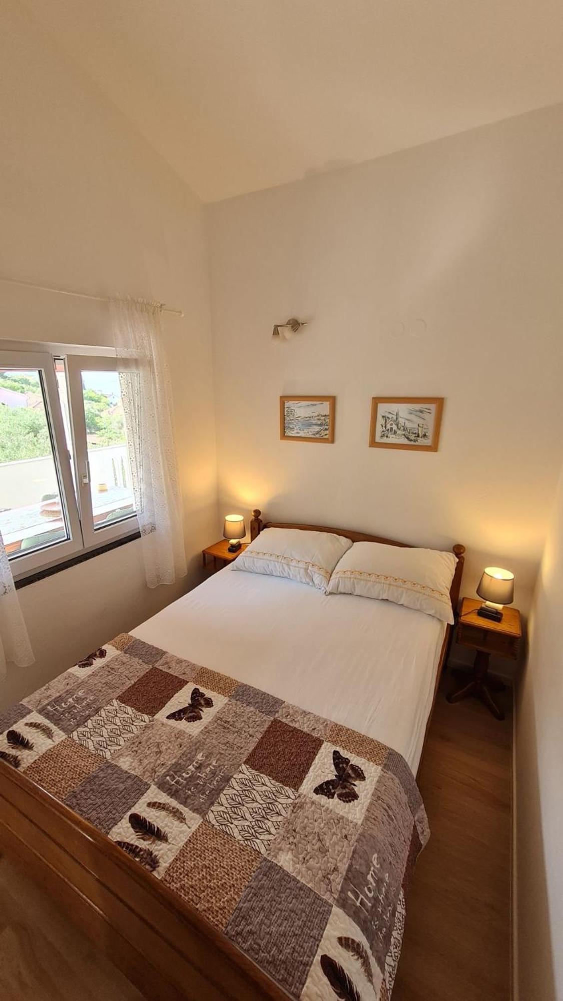 Apartmani Ela Prvić Luka Exteriör bild