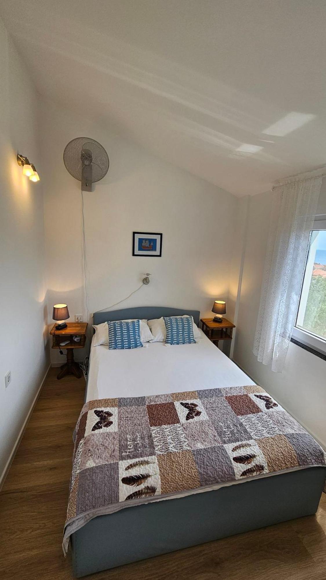Apartmani Ela Prvić Luka Exteriör bild
